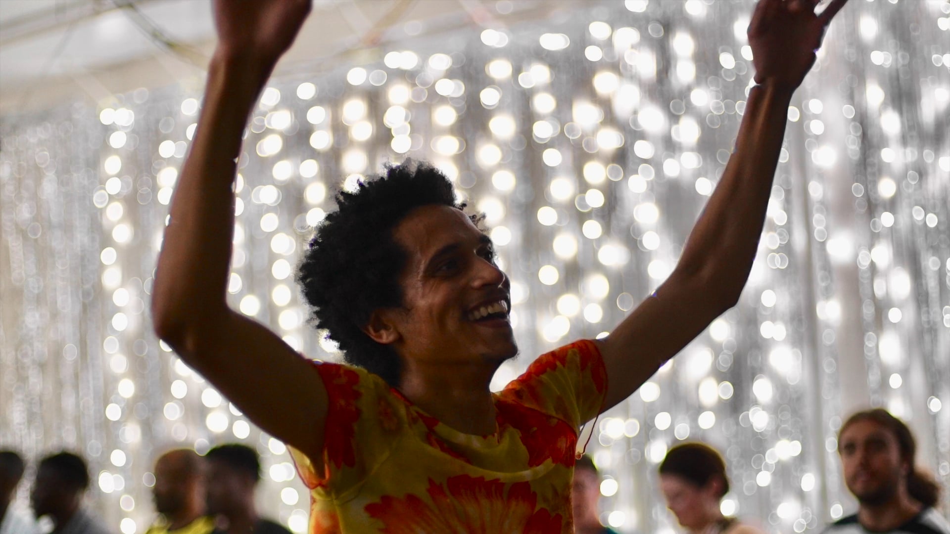 The White Dress - Audience Reviews (2019)