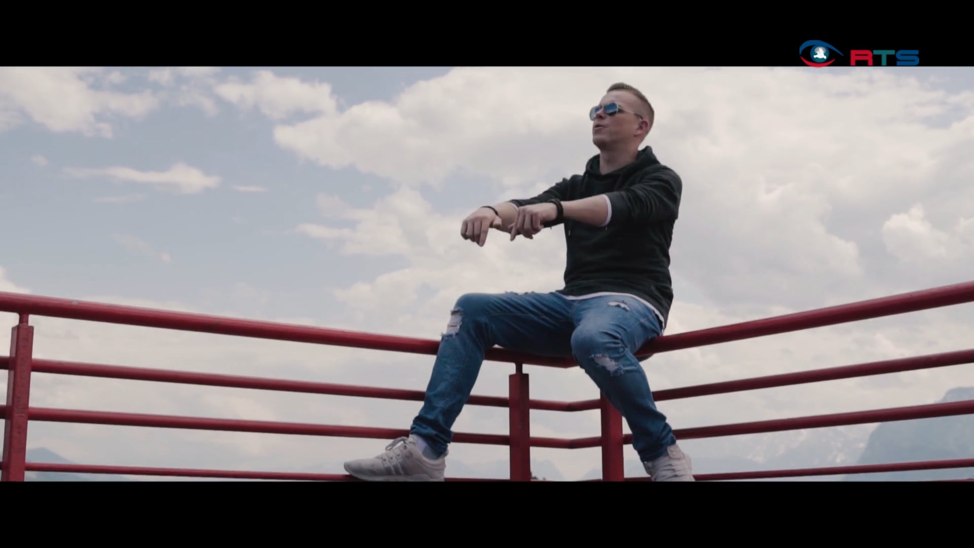 vorhang-auf-chriss-reiser-und-seine-neue-single-going-down