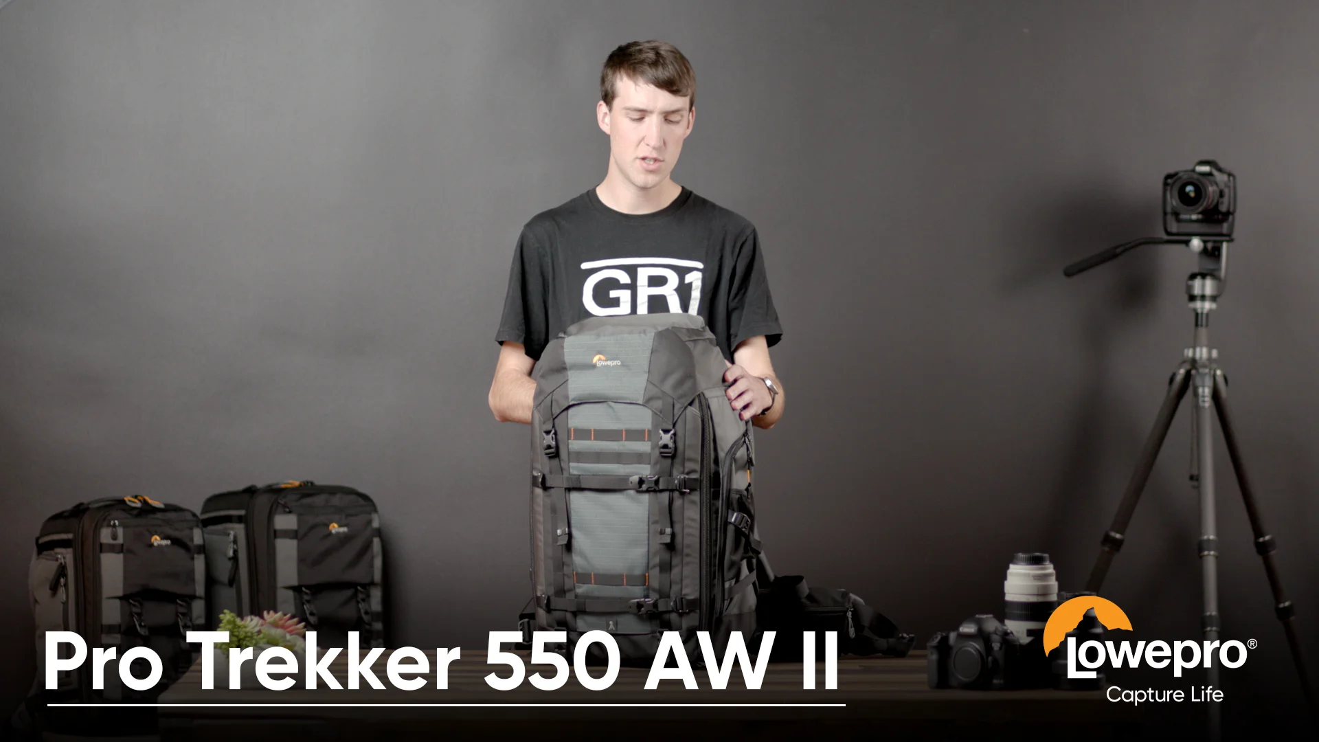 Lowepro super trekker AW II カメラリックス 多機能（Lowepro 