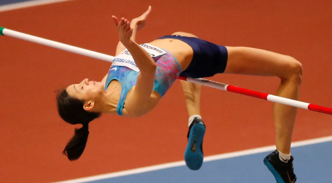 Спортсменка прыжки в высоту. Прыгунья Мария Ласицкене. Легкоатлетка Мария Ласицкене. Прыжки в высоту. Спортсменка Юлия прыжки в высоту.