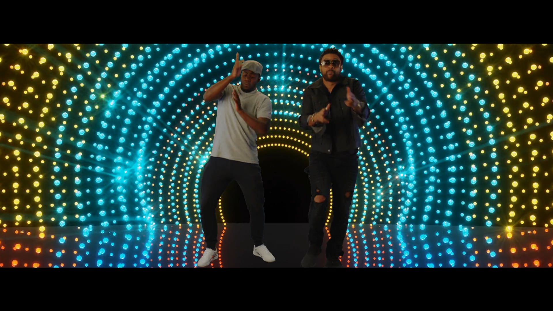 The Geezer, Feat. Shaggy - Mind Your Business (Spoof music video for 'The Lateish Show' CH4)