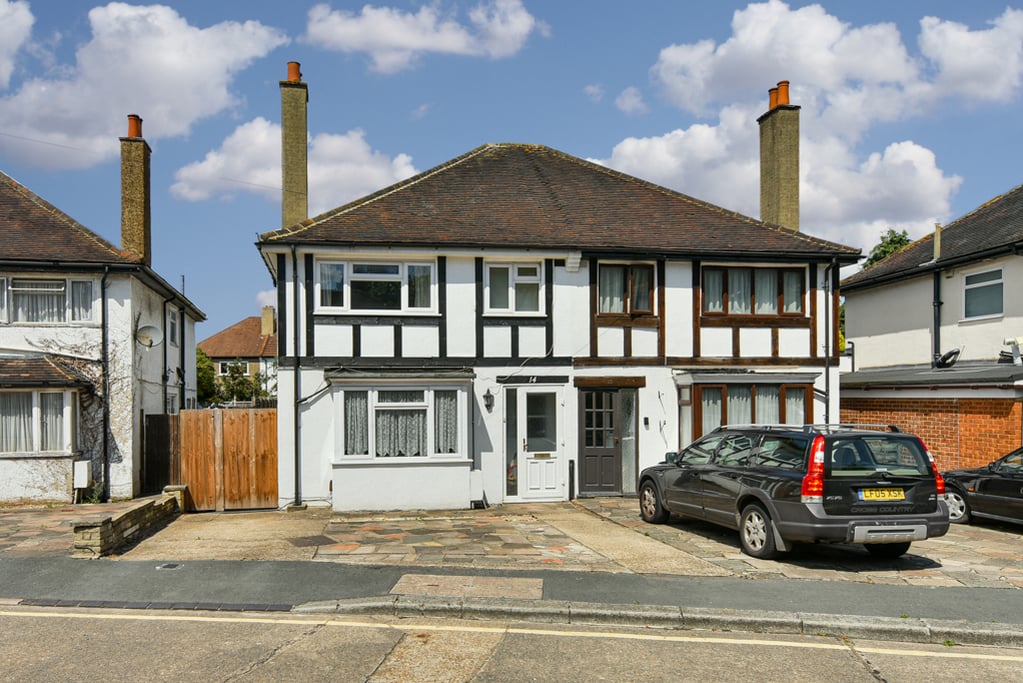 Horsley Close, Epsom The Personal Agent on Vimeo