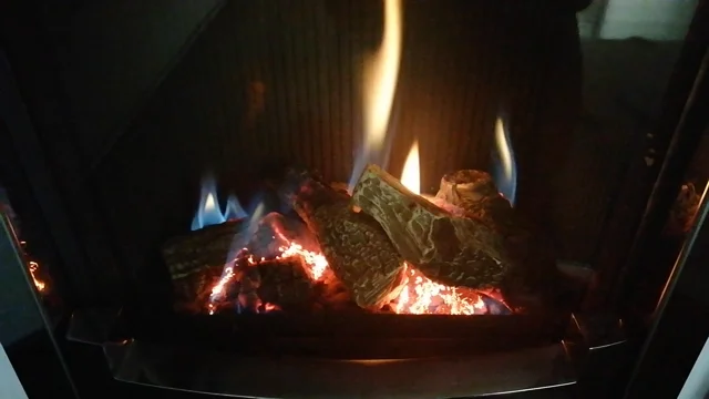 Gazco Logic HE CF Log Gas Fire with Vogue Frame