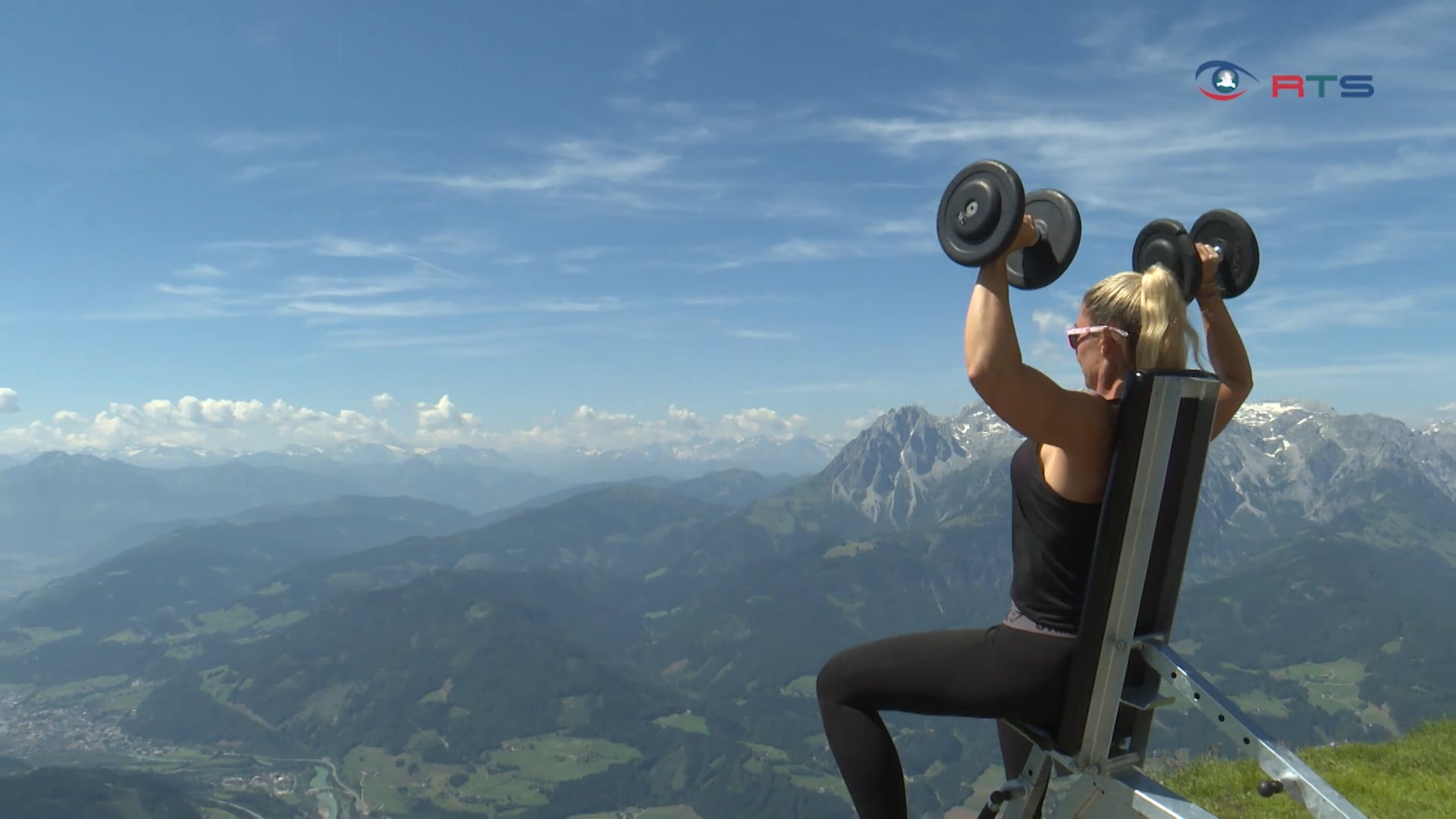 ausflugsziel-werfener-huette-fitness-auf-2000m-seehoehe