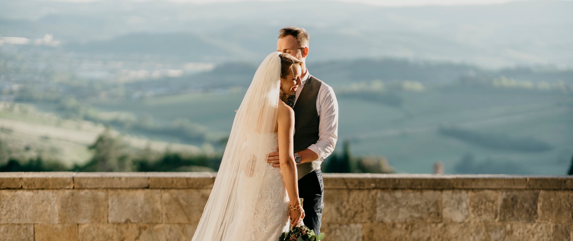 Klara & Oli Wedding Video Filmed at Tuscany, Italy