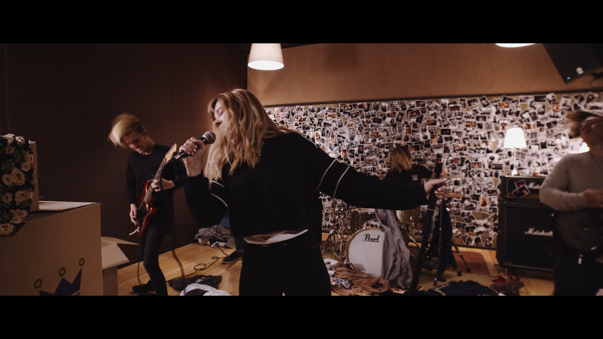 Terra - Confidence ft. David De La Hoz (Official Video)