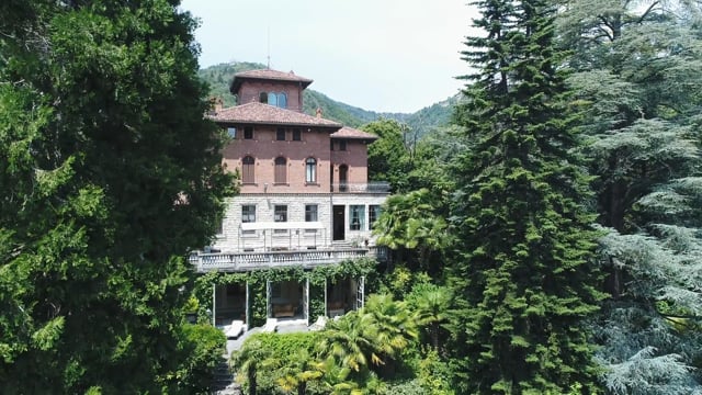 Stunning Villa on top of the magical village of Velate