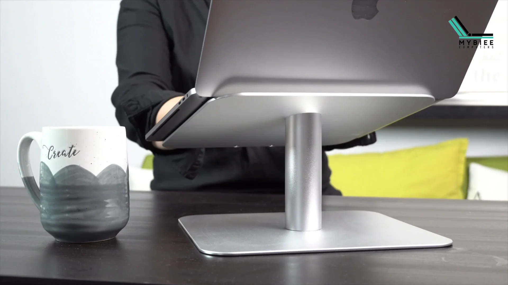 Laptop Stand Mybiee on Vimeo