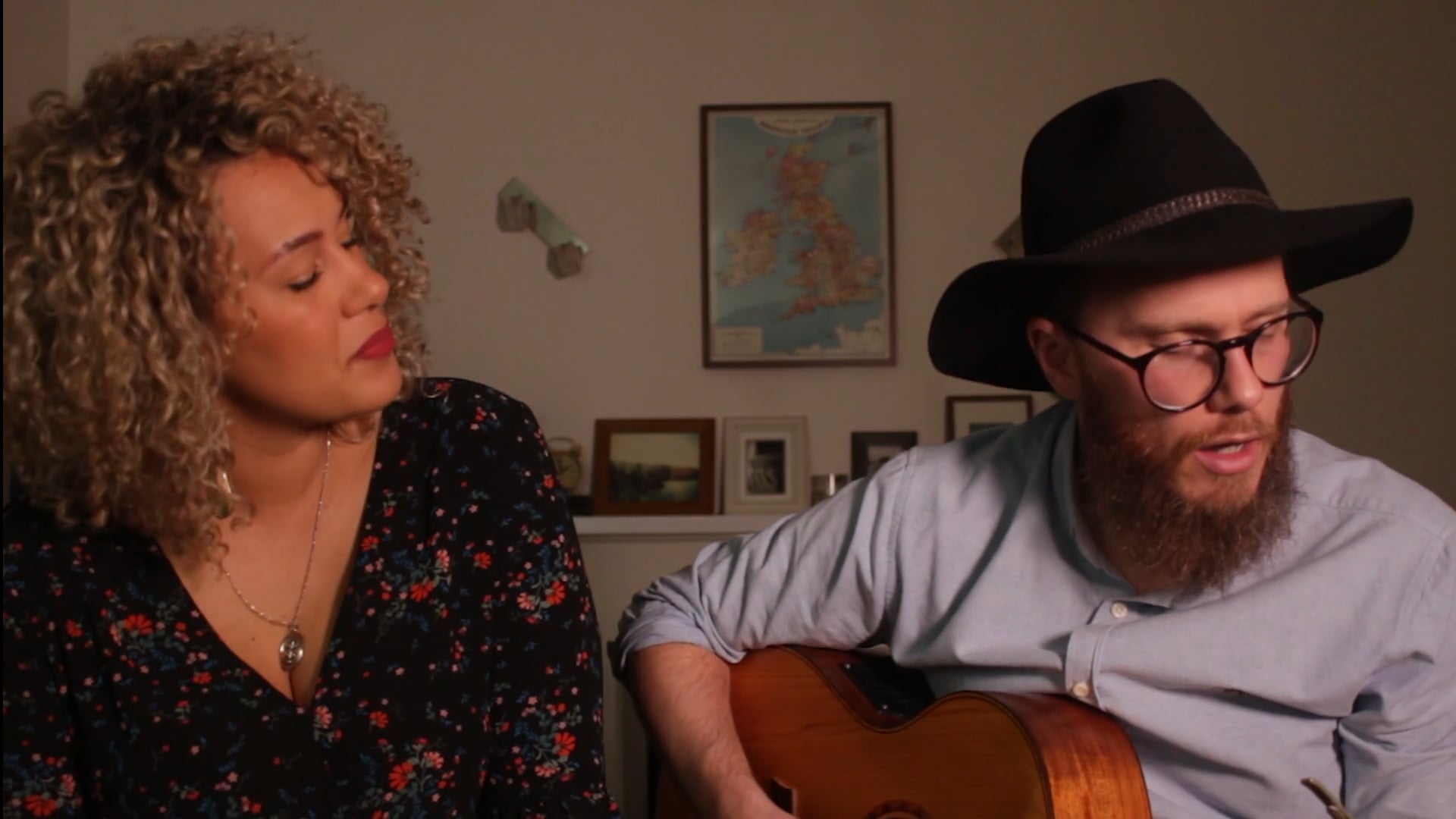 OLD TOWN ROAD / FLY AWAY