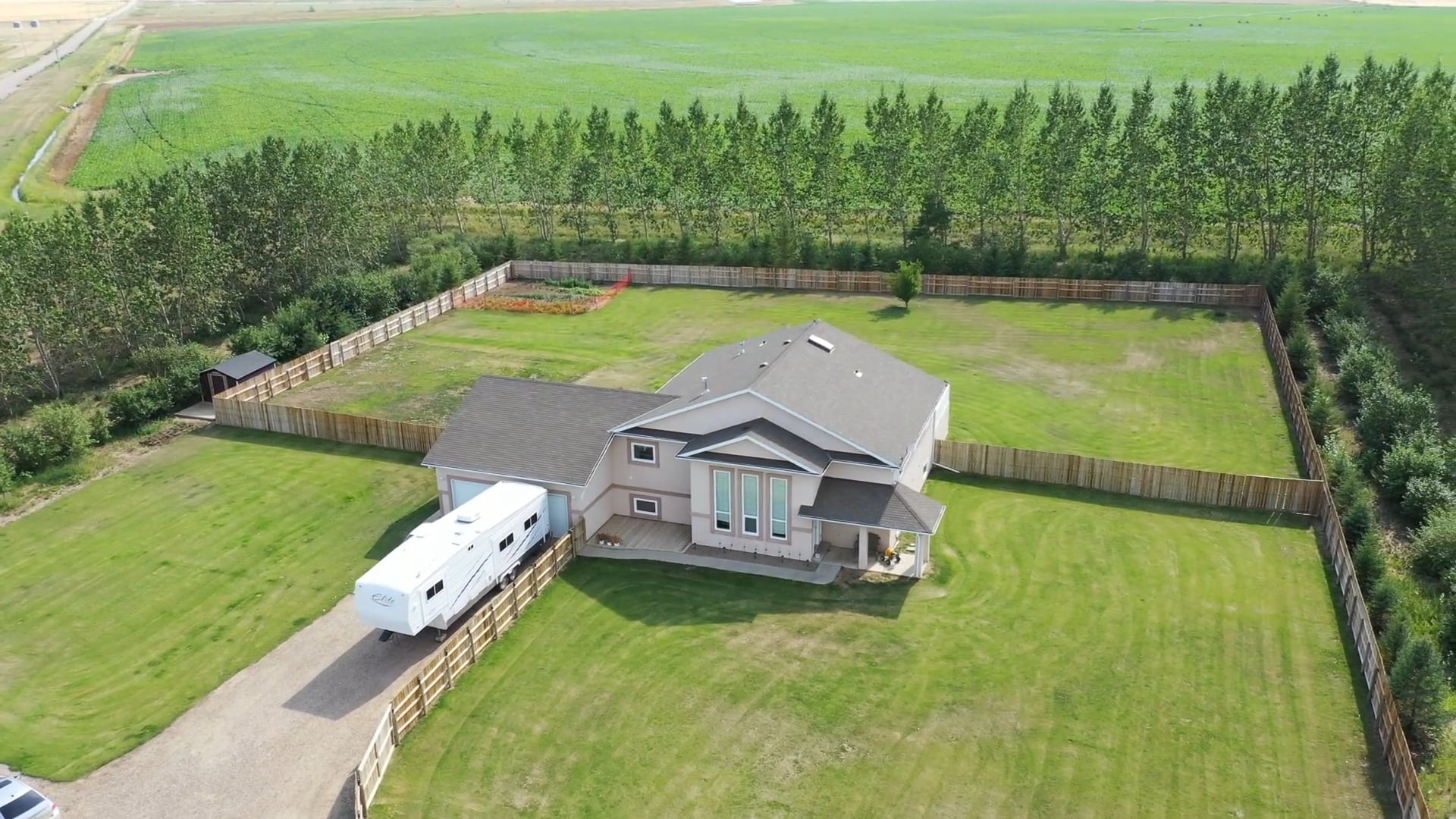 ID1100880 Here is the Acreage with that WOW factor !!! Taber, AB on Vimeo