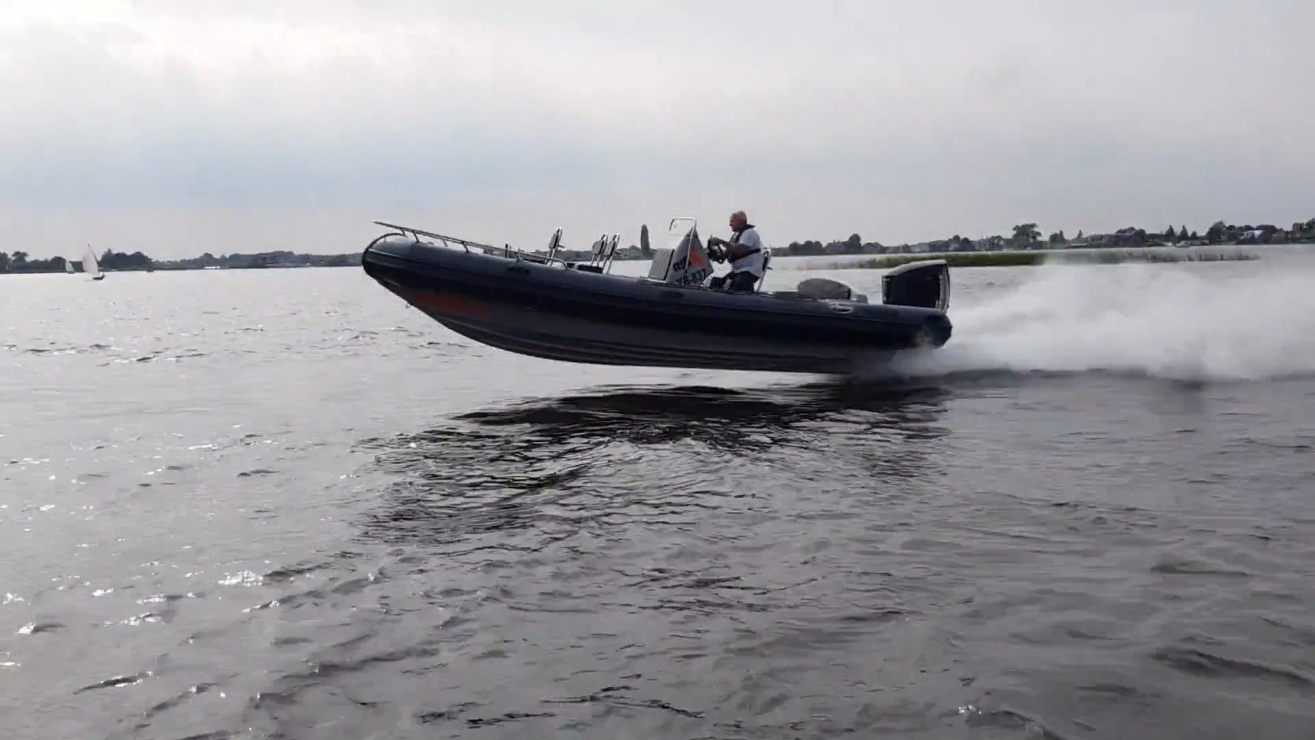 03 RibX & Testvaart met nieuwe Evinrude G2 300 pk motor  |  123 km/u