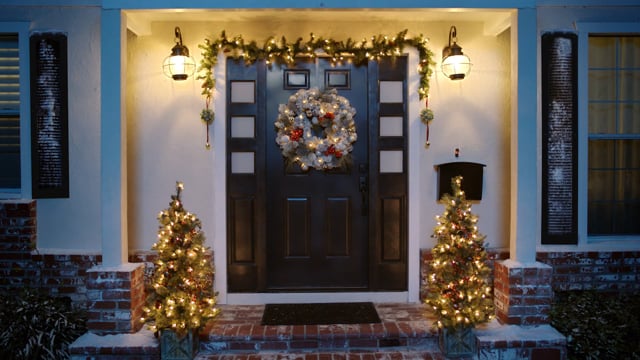 Lowes Hypermade: "Winter Front Door Refresh"