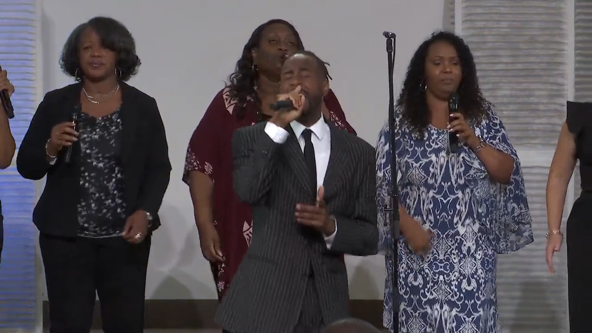 Praise and Worship & Entrance of the Bishops- Friday Evening Service