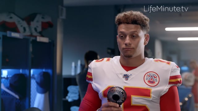 mahomes shirt off