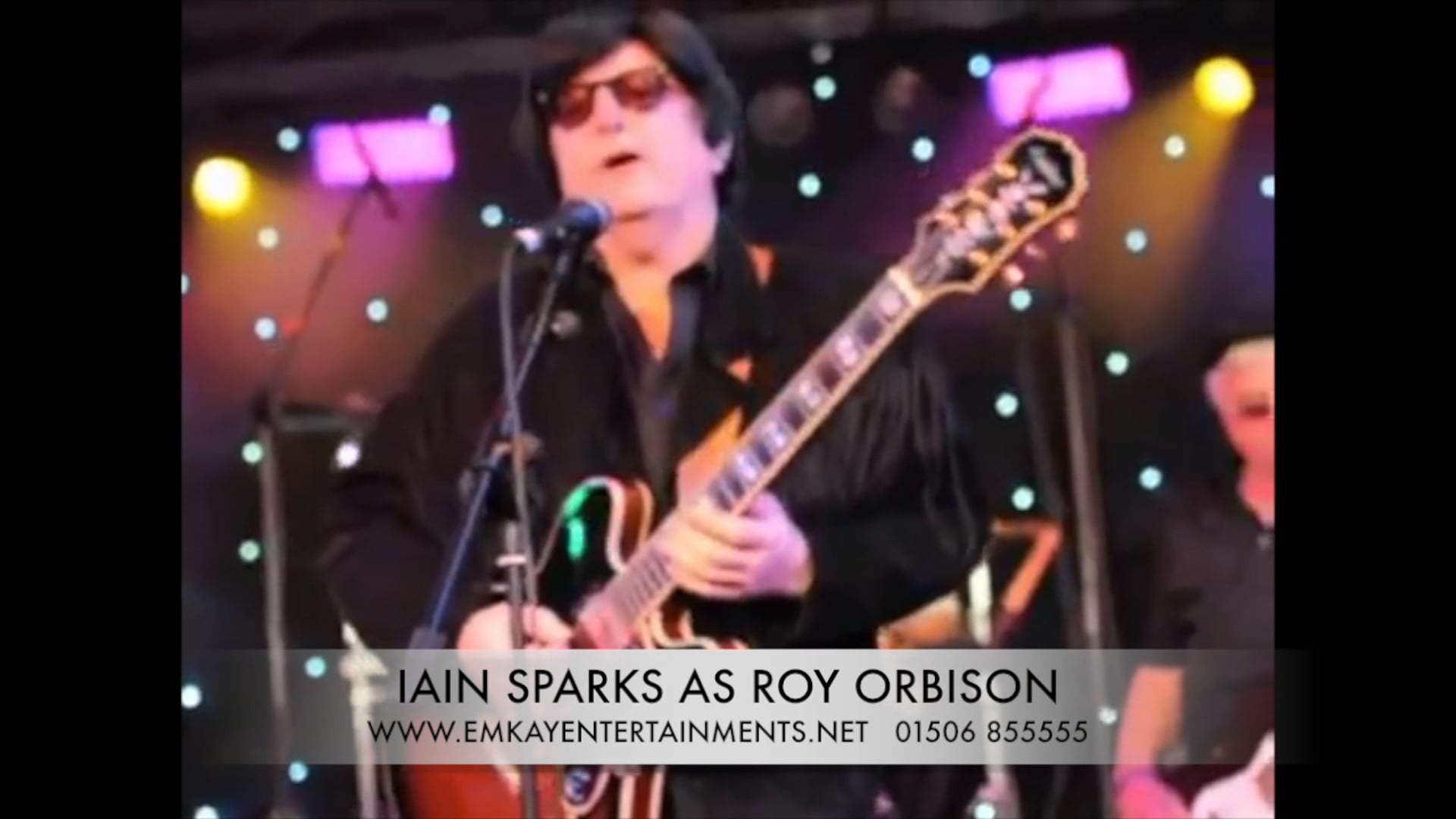 Iain Sparks as Roy Orbison - Only The Lonely