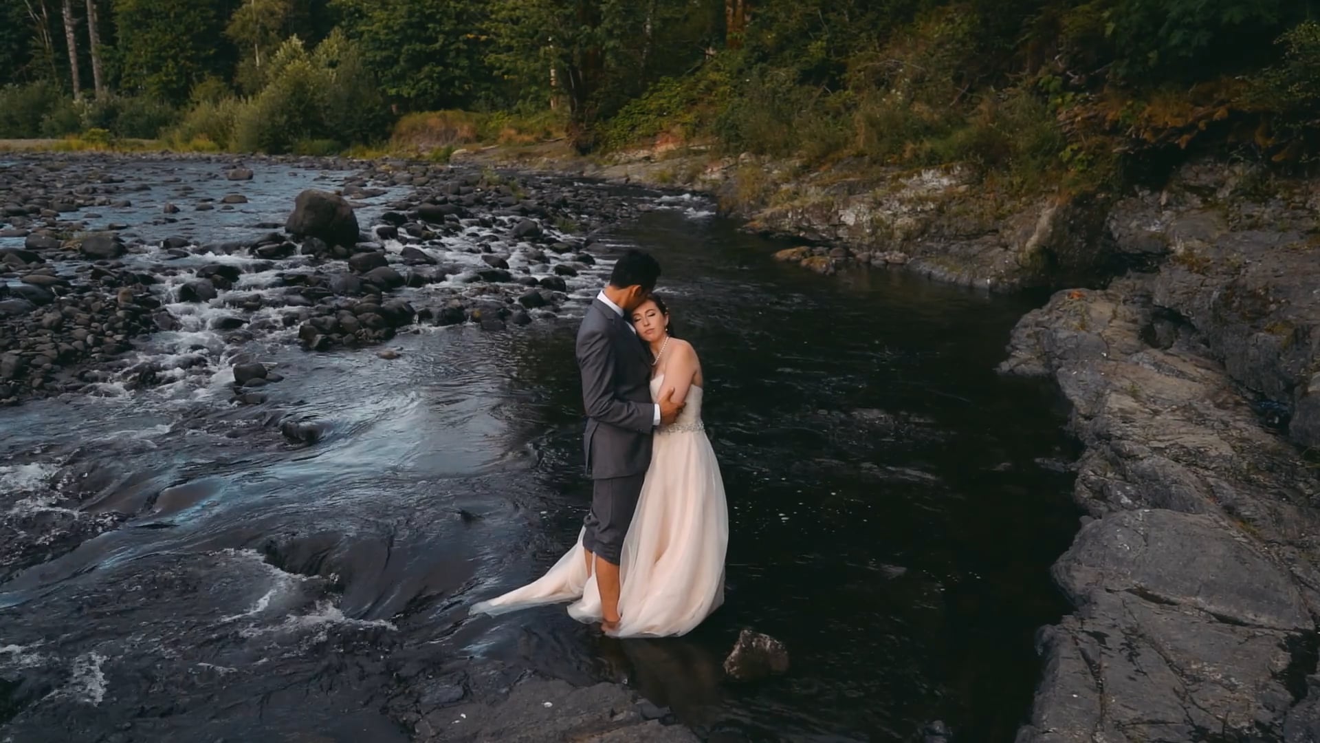 Anna + Derrick // Tillamook, Oregon
