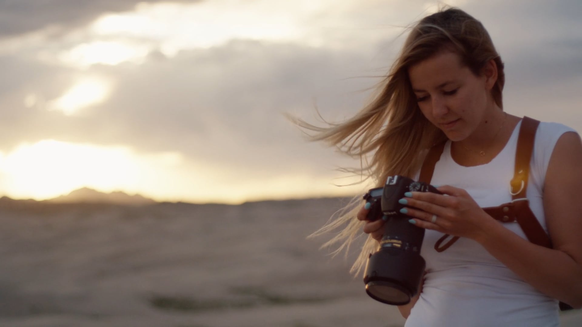 VIDEO BUSINESS CARD - Madison Elle Photo