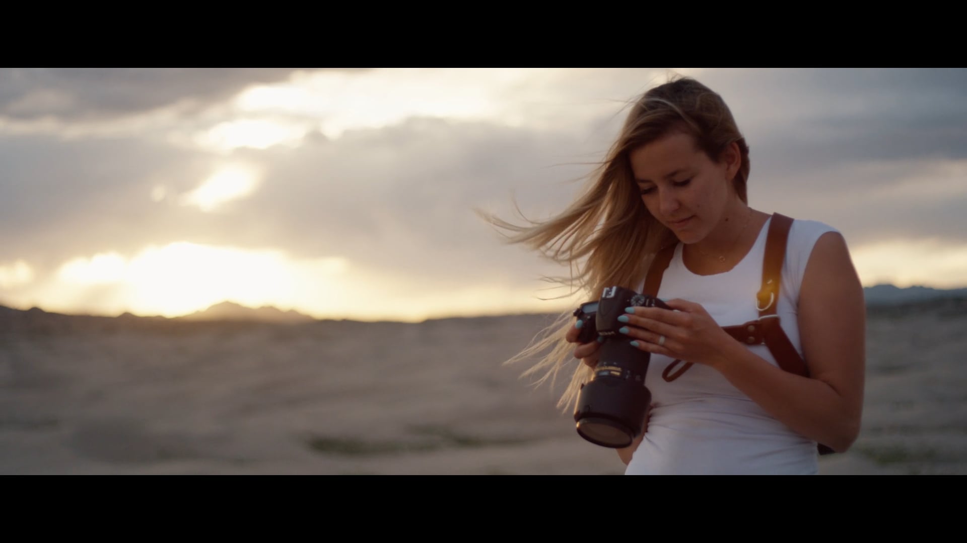 VIDEO BUSINESS CARD - Madison Elle Photo