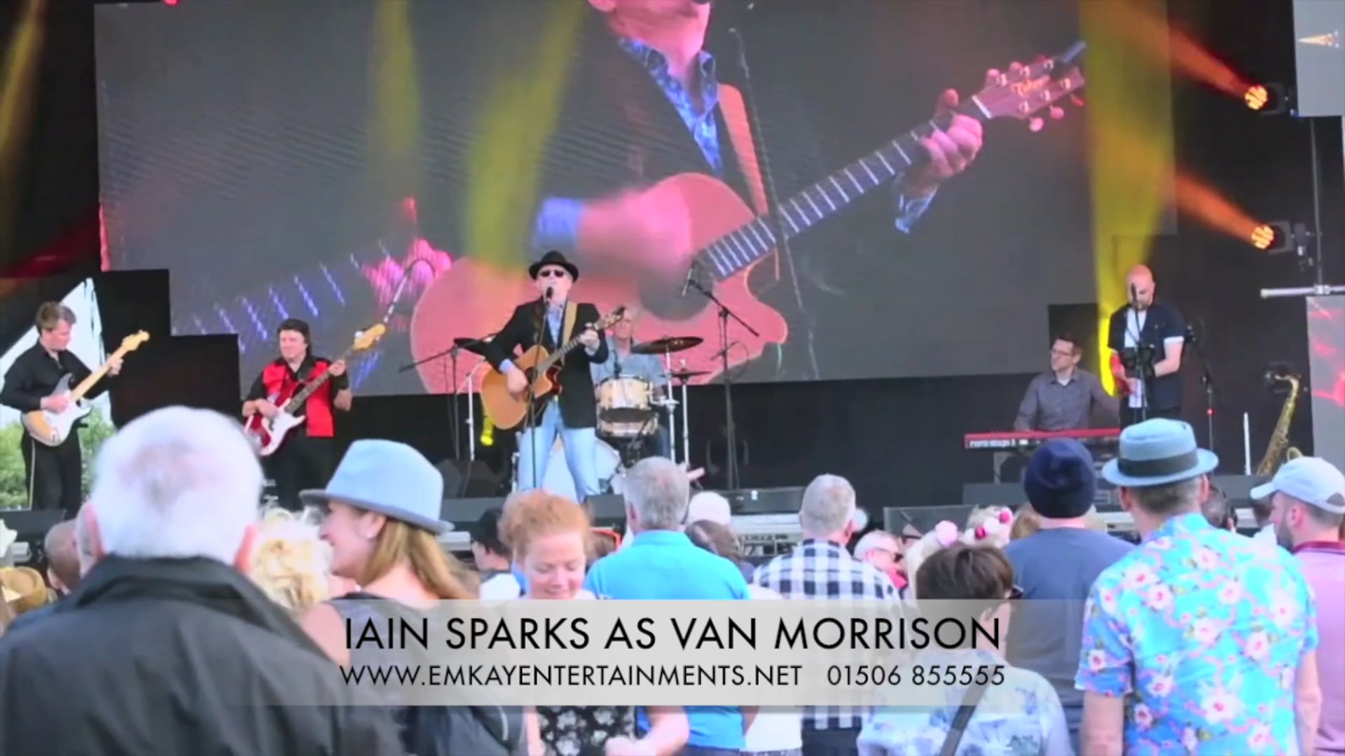 Iain Sparks as Van Morrison - Brown Eyed Girl (Live)