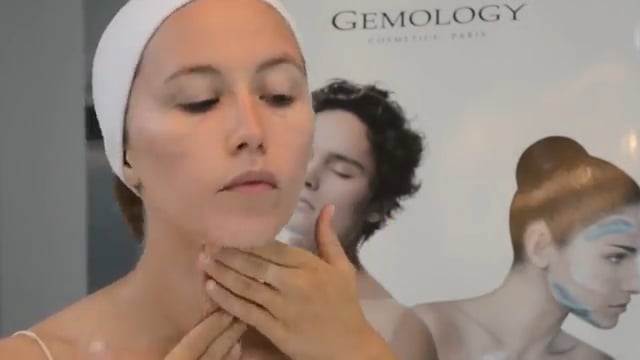 Drėkinamasis veido kremas su opalo ekstraktu