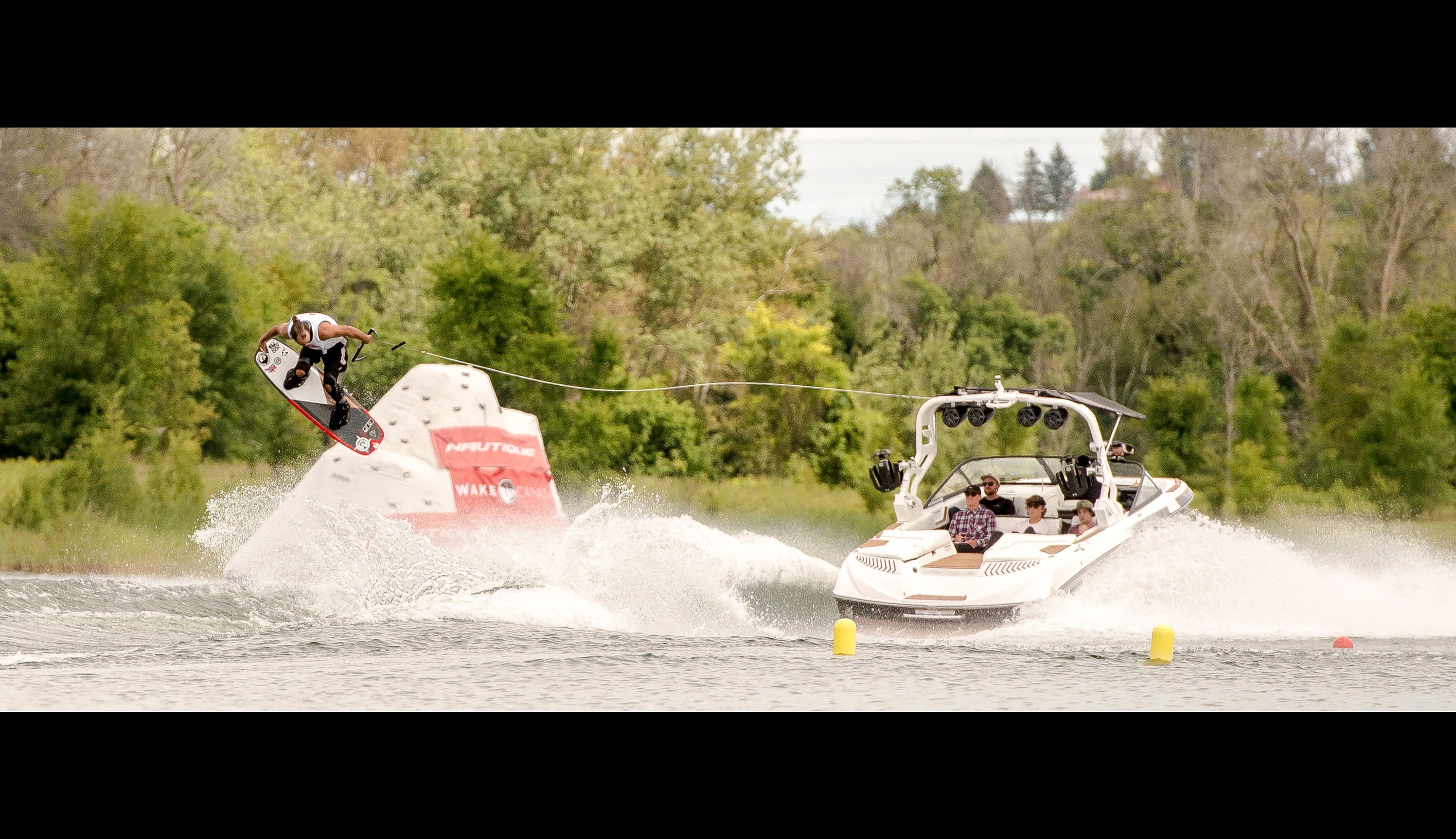 2019 Nautique Canadian Wakeboard / Wakeskate Boat & Straightline Wake