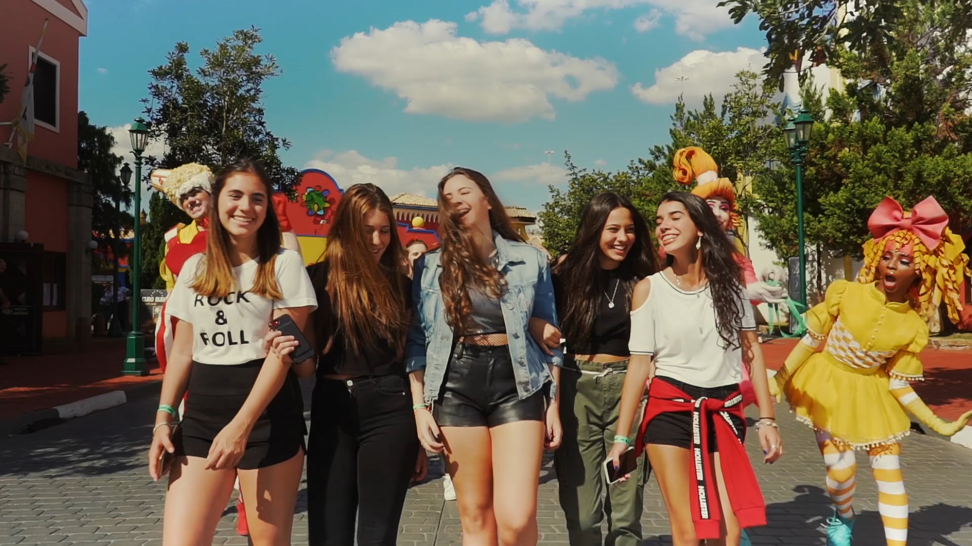 Gabi Saraceni - Bloqueei você - Clipe Oficial