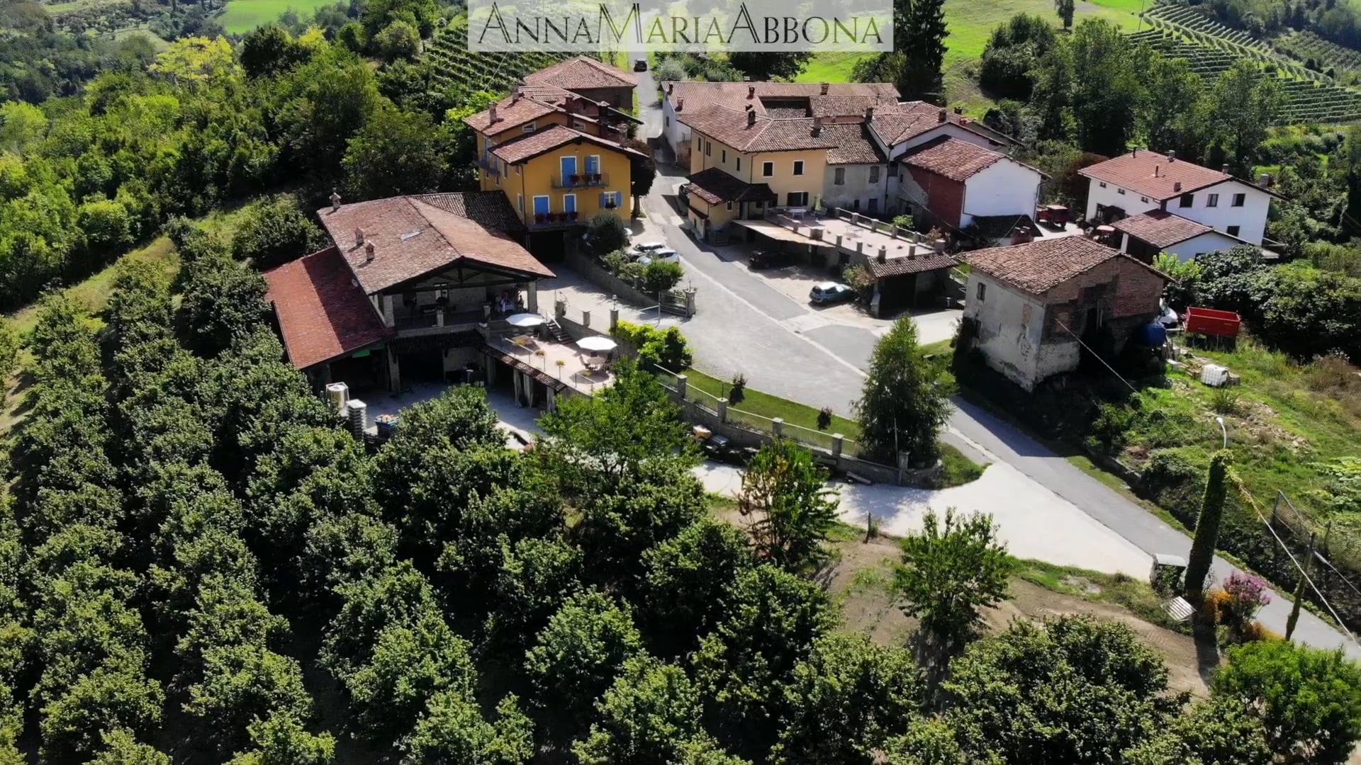 Anna Maria Abbona | Il borgo