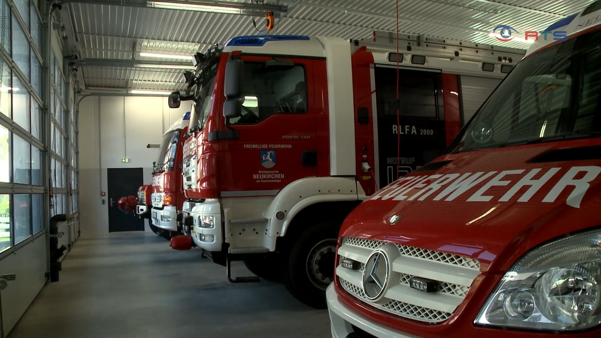 neues-feuerwehrhaus-in-neukirchen-wurde-gesegnet