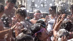 Crítiques a l'espectacle de llum i al canó d'escuma
