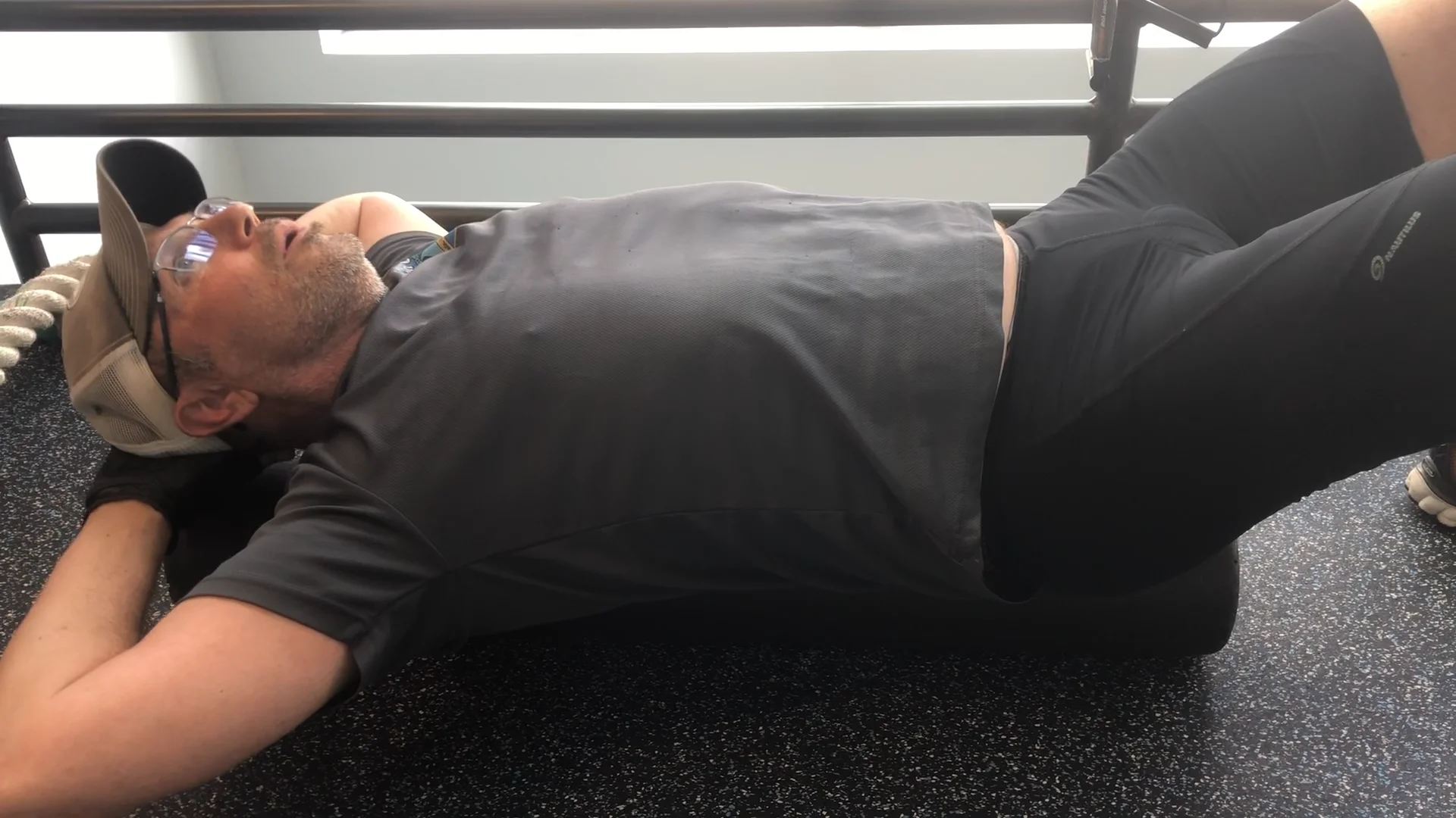 Foam roller crunches on Vimeo