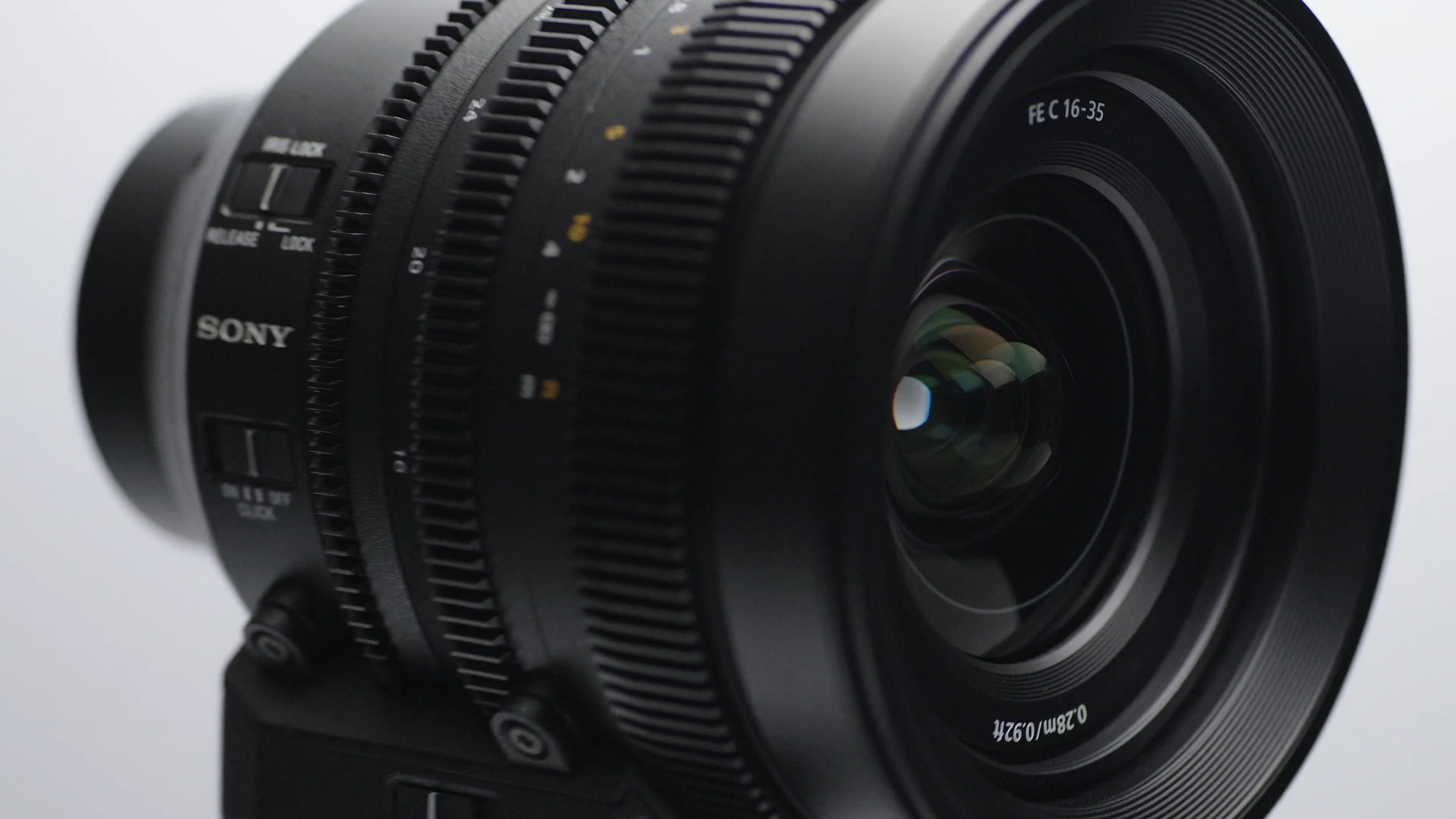 SELC1635G - FE C 16–35mm T3.1 G lens - Sony Pro SELC1635G - FE C 16–35mm T3.1 G lens - Sony Pro