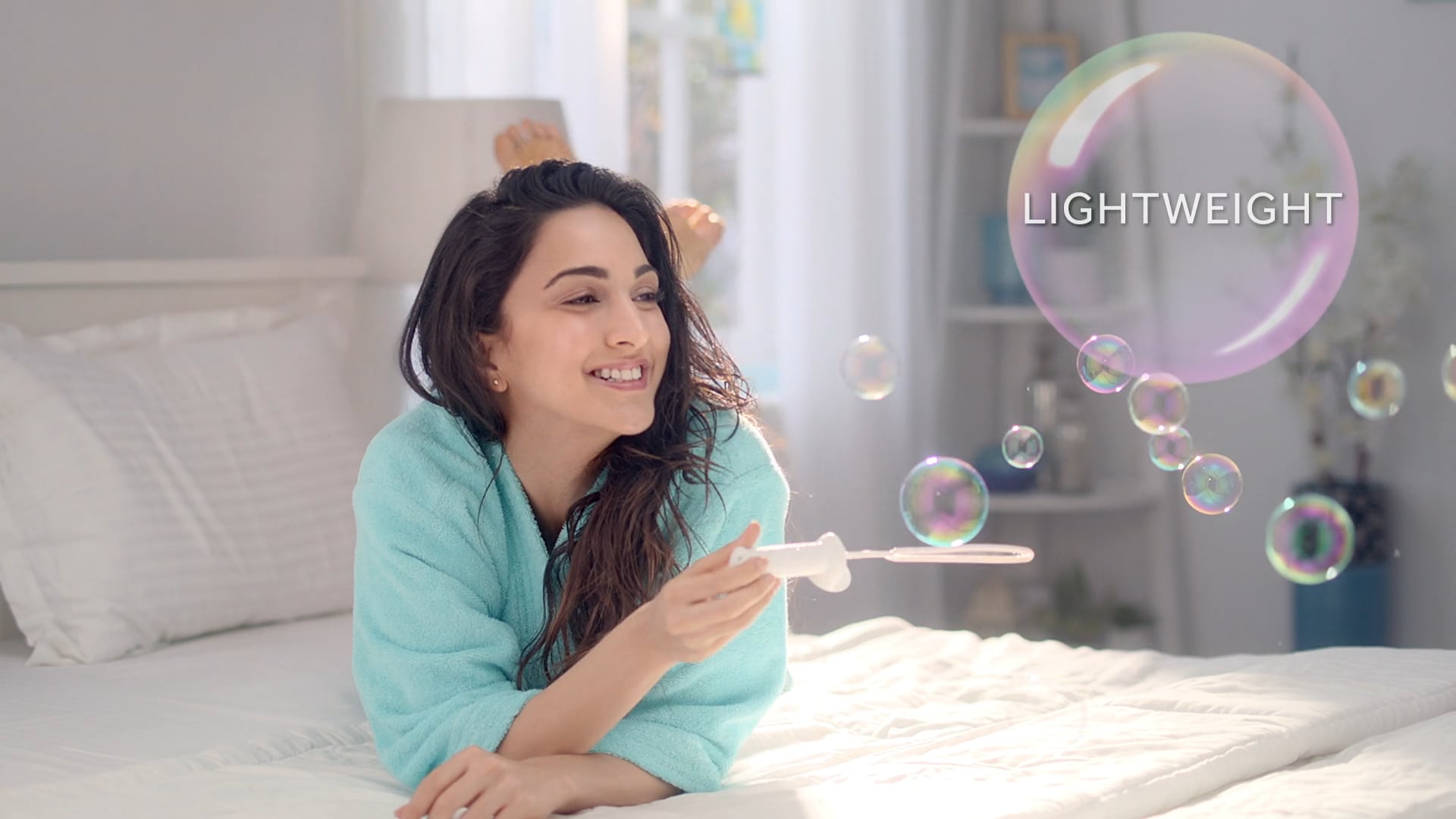Ponds Light Moisturiser | Kiara Advani | Easy to Absorb, Lightweight (2018)