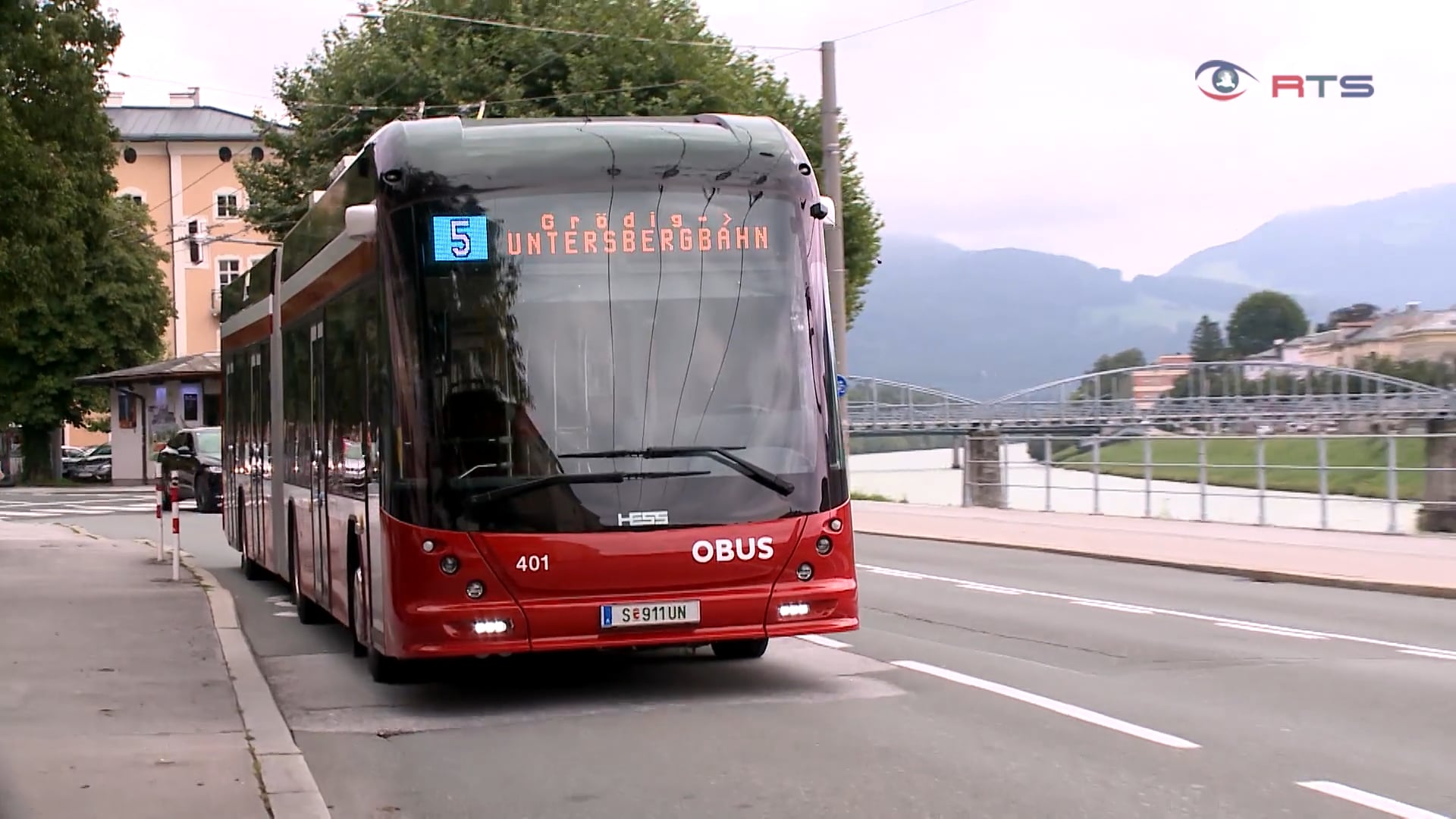 testfahrt-des-ersten-e-obus-salzburgs