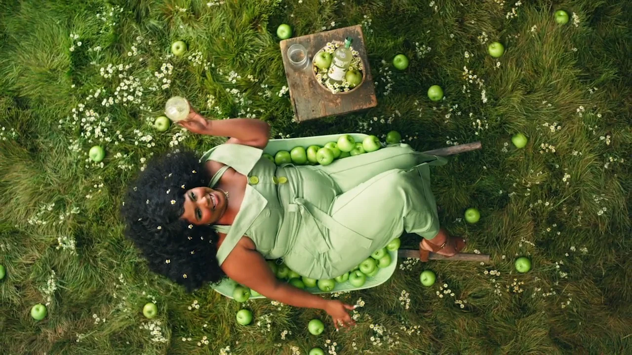 Absolut Juice Featuring Lizzo Apple Flavor! on Vimeo