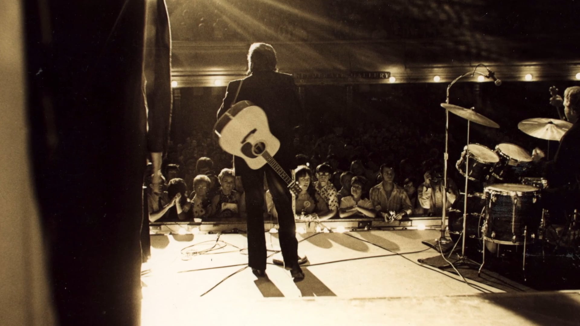 PBS - COUNTRY MUSIC