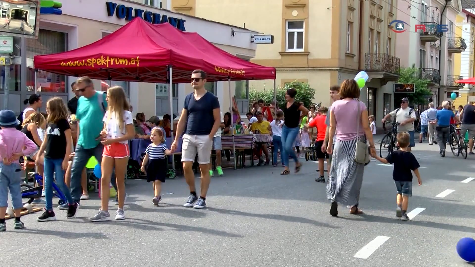 autofreier-tag-auf-maxglaner-hauptstrasse