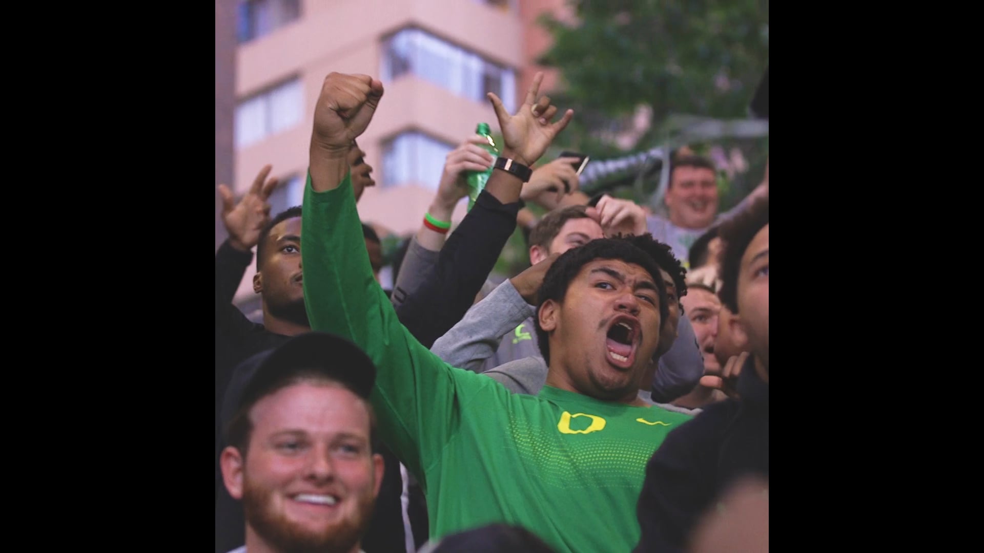 Oregon Football takes on Fútbol