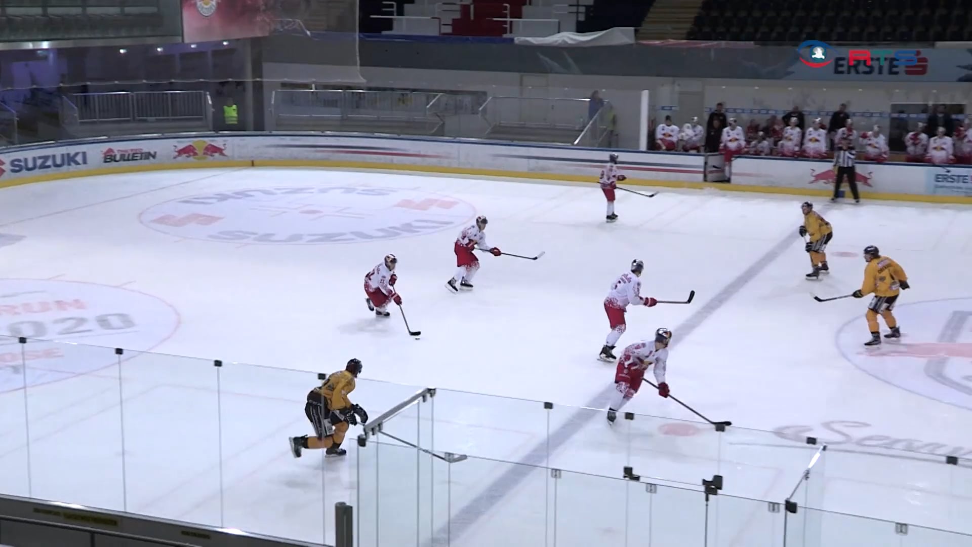 eishockey-red-bull-hockey-juniors-vs-hc-pustertal-woelfe