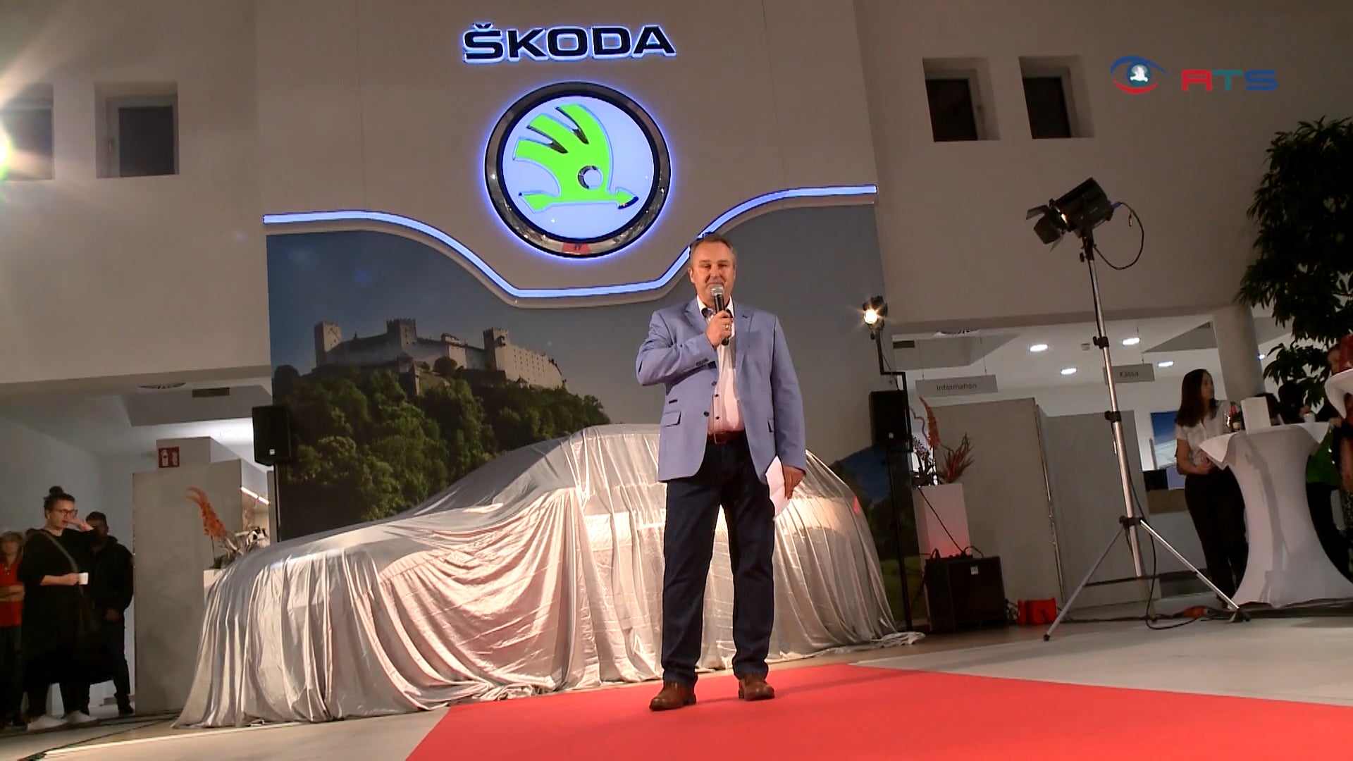 skoda-kamiq-in-verspieltem-kuenstlerischem-design-praesentiert