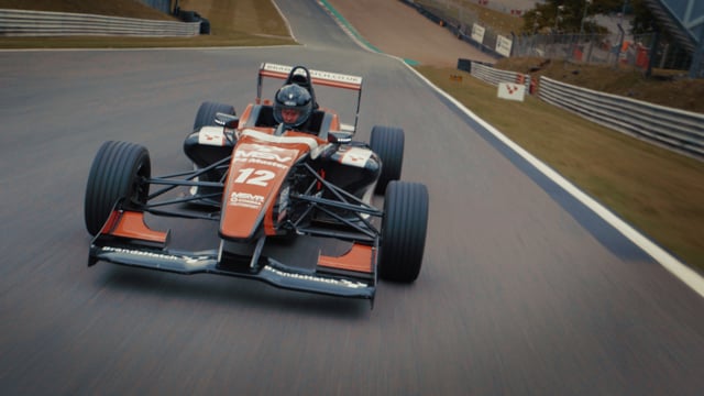 How hard is it to drive a Formula car? Short Documentary