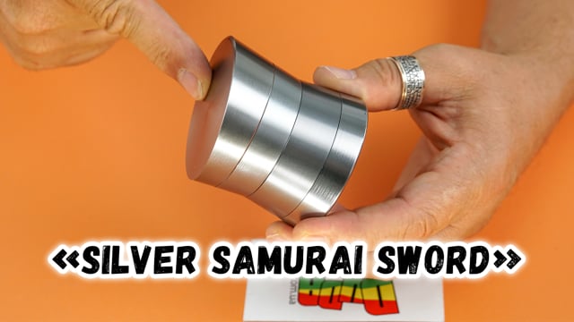 Гріндер металевий чотирьохсекційний «Silver Samurai Sword»