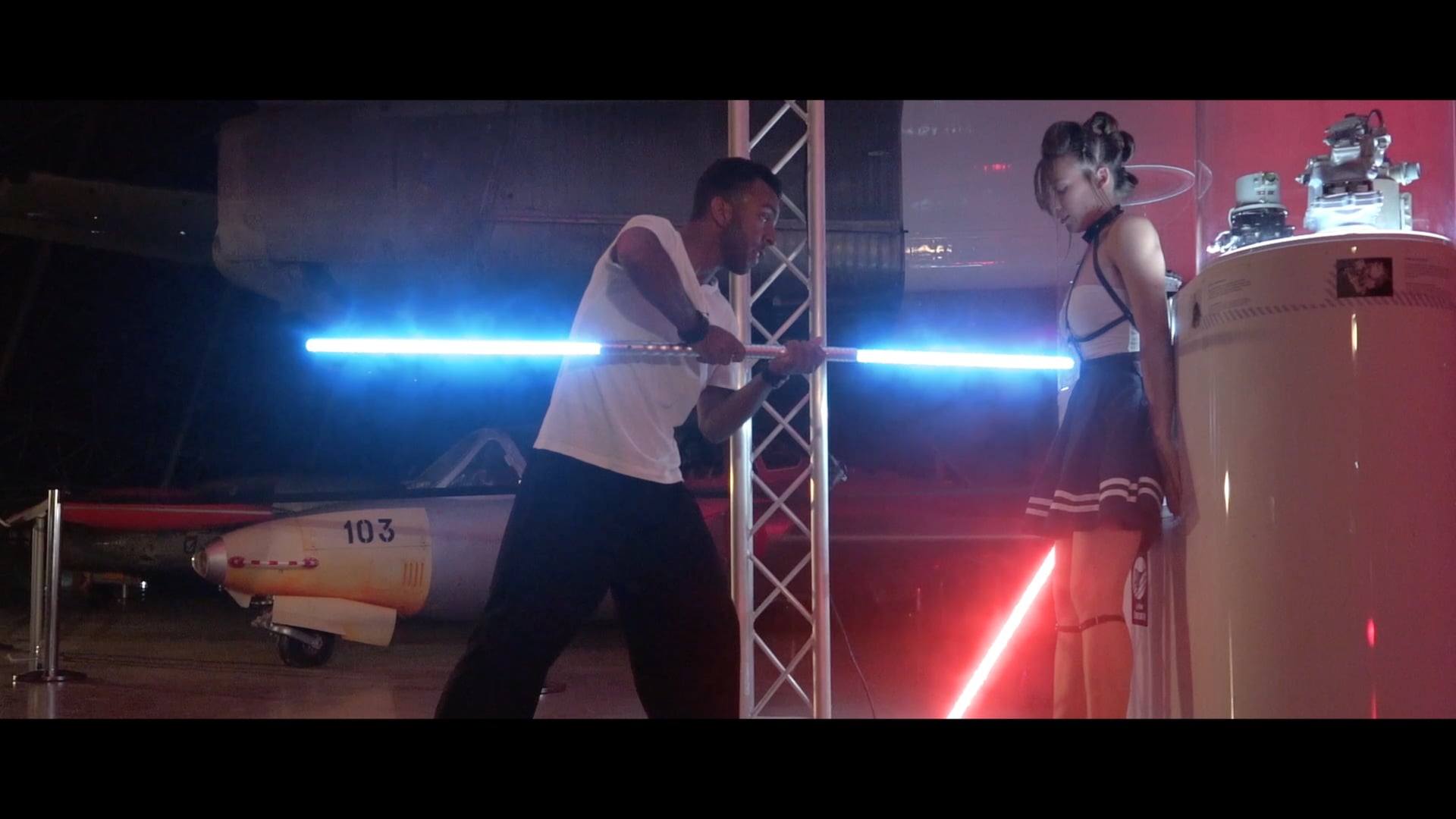 Fiction : LIGHT SABER