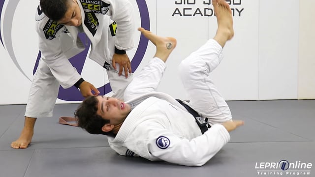 Spider Guard Pass Defense to Reverse De La Riva to Back Take