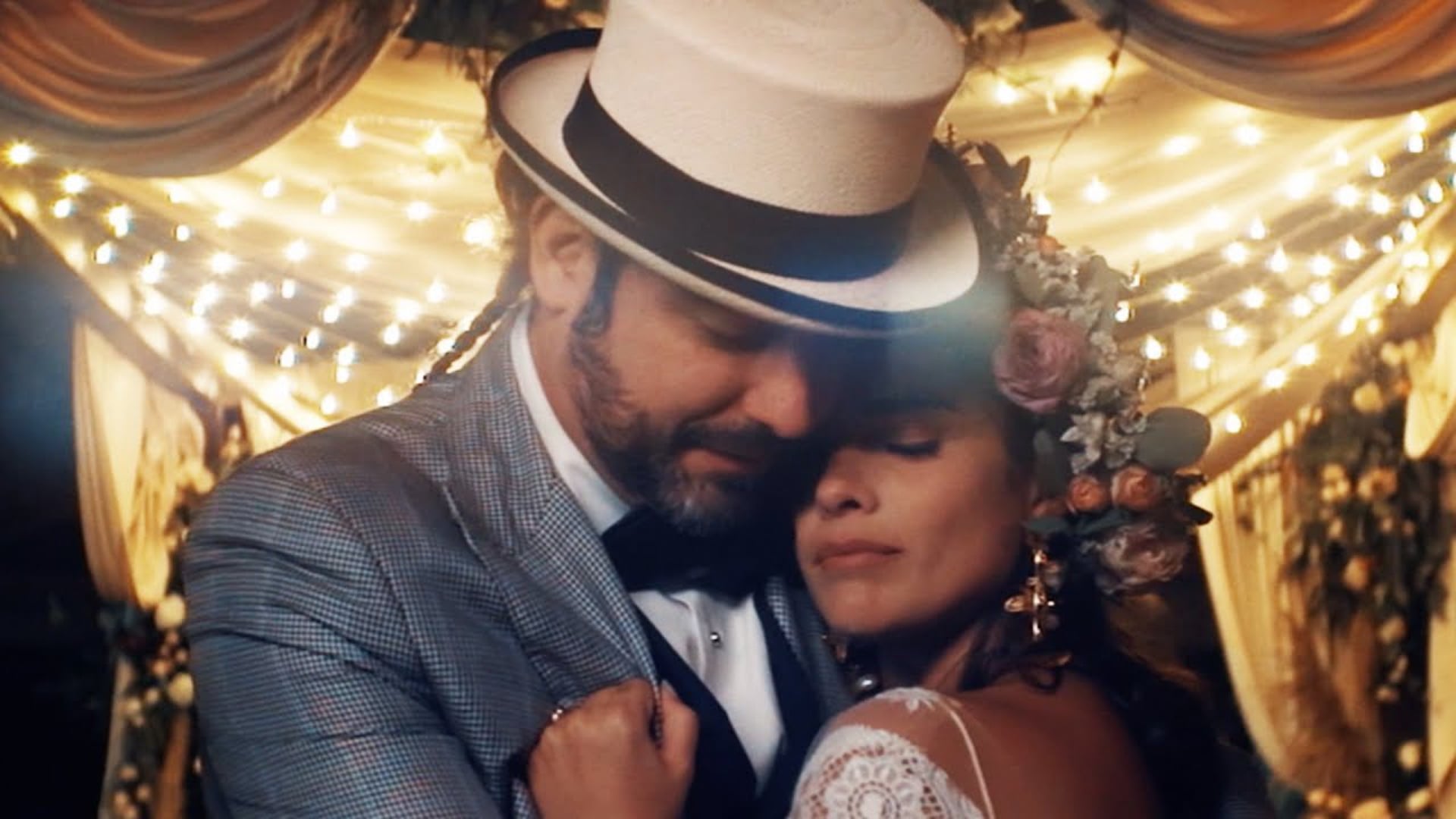 Una Vida Contigo - Paula Arenas & Santiago Cruz (Official Video)