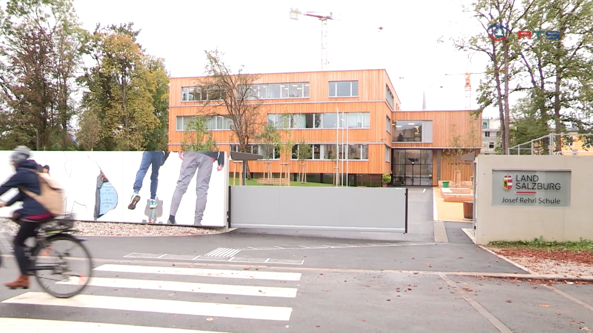 gehoerlose-kinder-in-der-zukunft-angekommen-uebergabe-der-neuen-josef-rehrl-schule