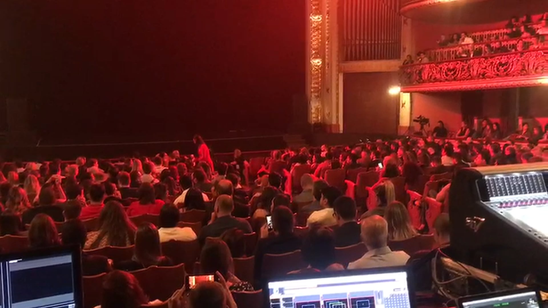 Locução de segurança - evento O Boticário