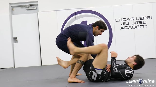 Heel Hook Prevention with Knee Cut Pass Attempt