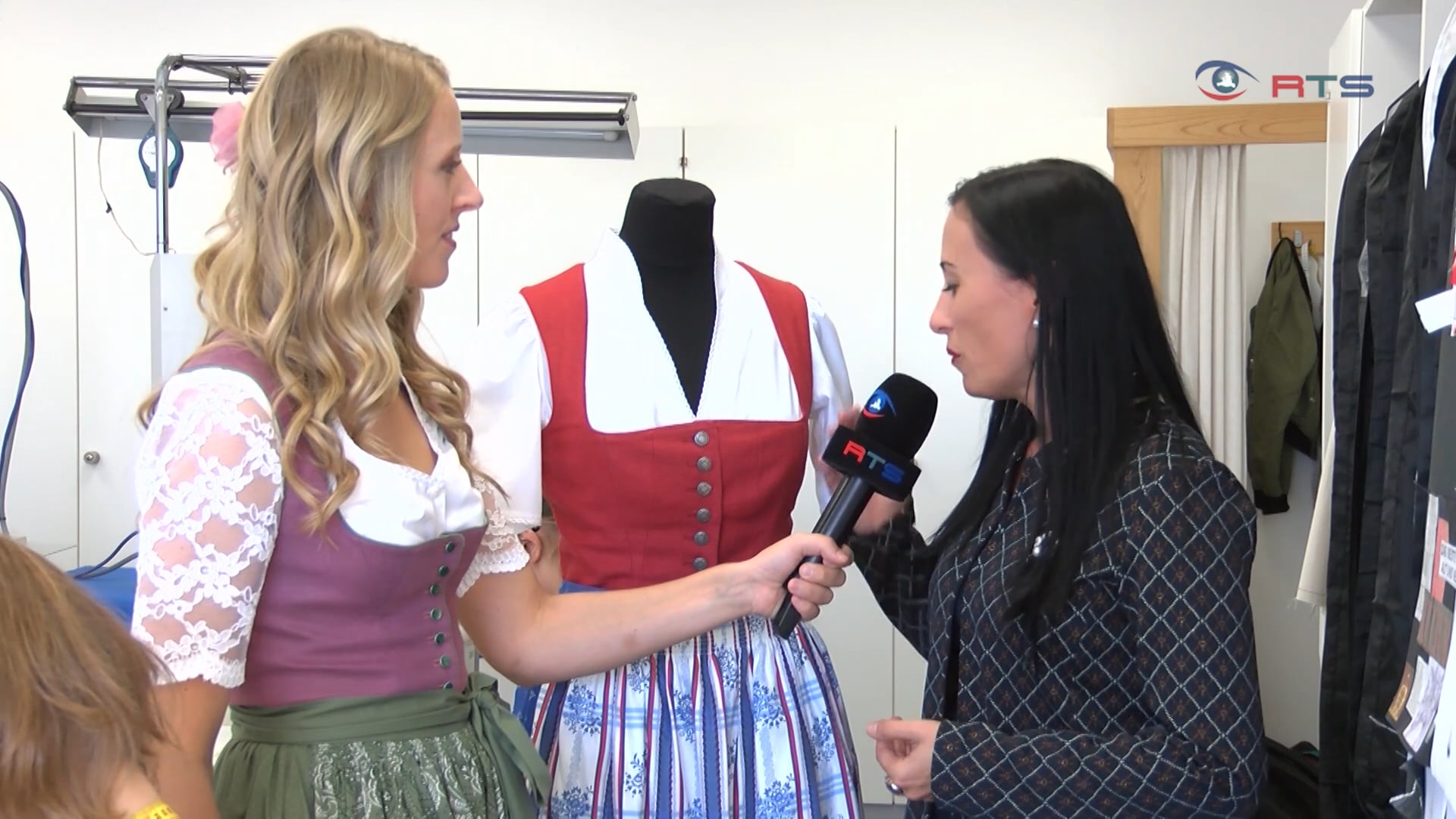 wie-hallein-durch-die-modeschule-zum-eigenen-dirndl-kam