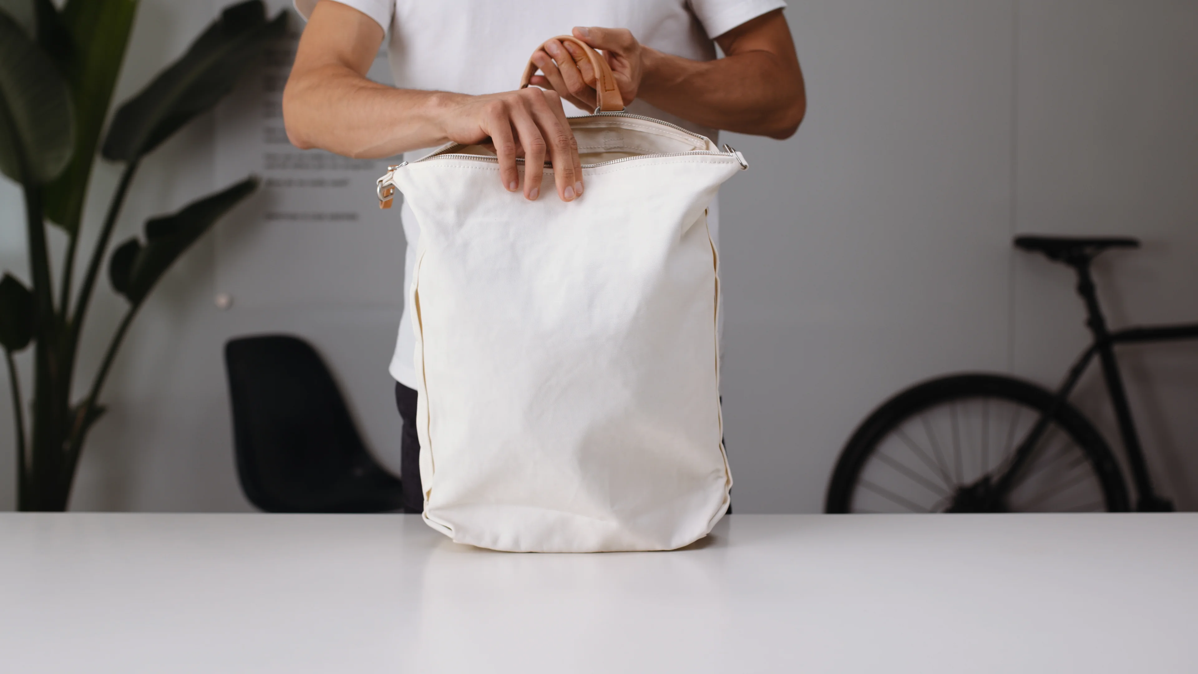 Qwstion Bananatex® Zip Pack – Mukama