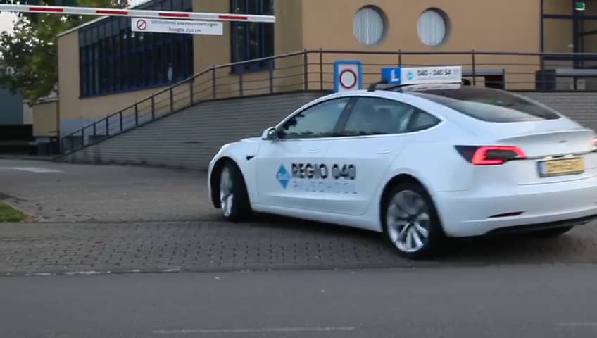 Autorijschool Regio 040 | Rijden in een elektrische Tesla?